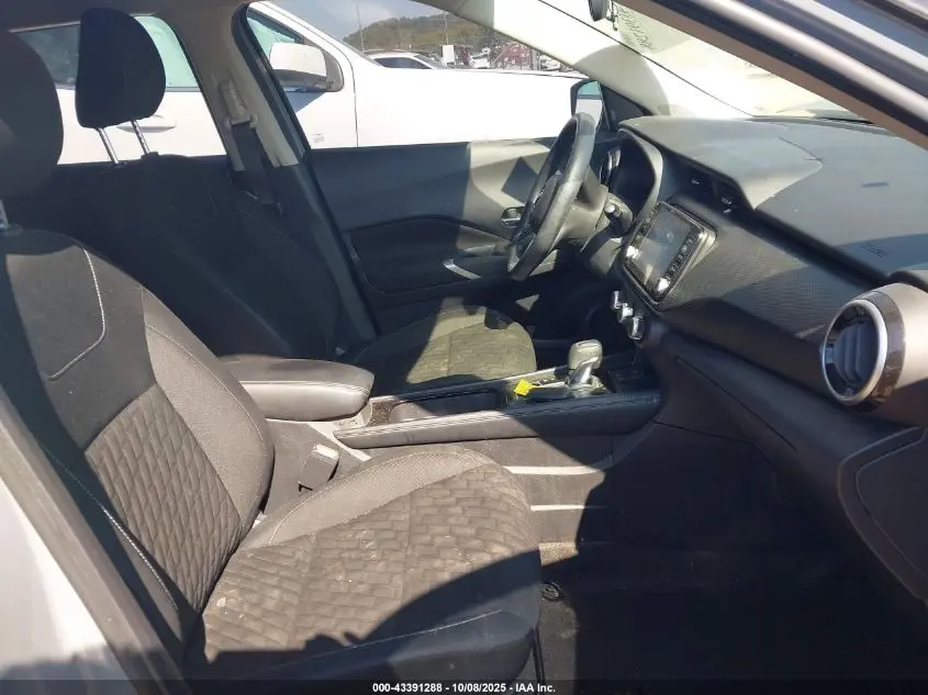 2023 NISSAN KICKS SV XTRONIC CVT