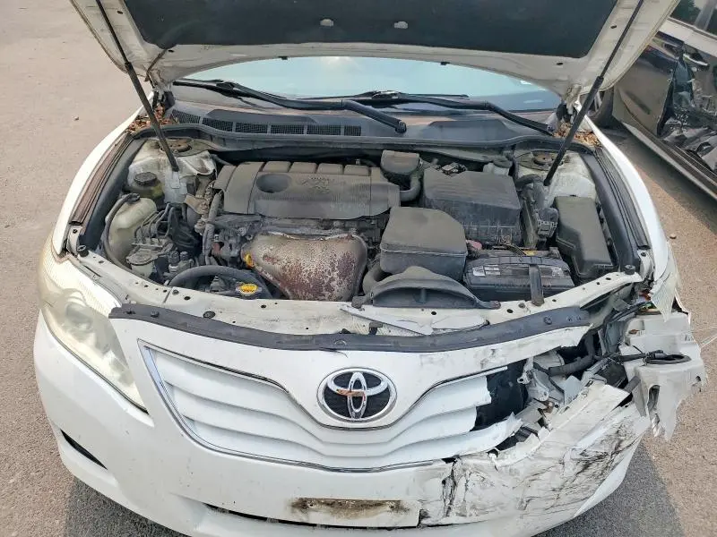 2011 TOYOTA CAMRY LE  