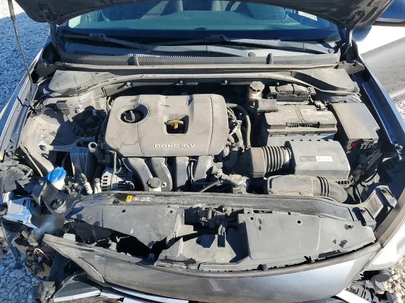 2018 HYUNDAI ELANTRA SE  