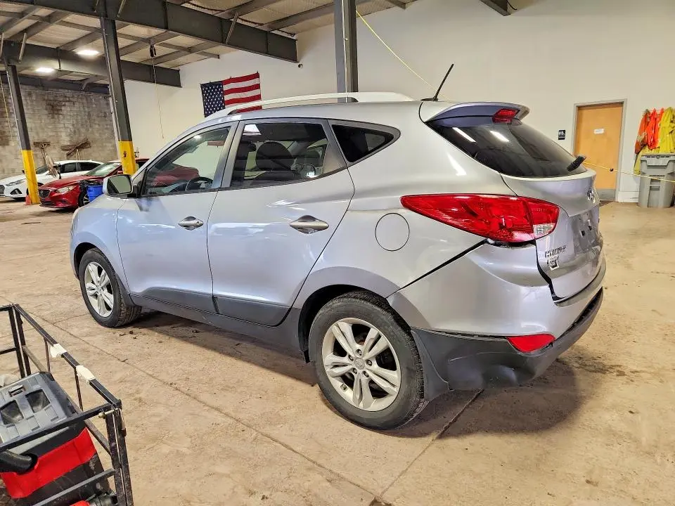2010 HYUNDAI TUCSON GLS  