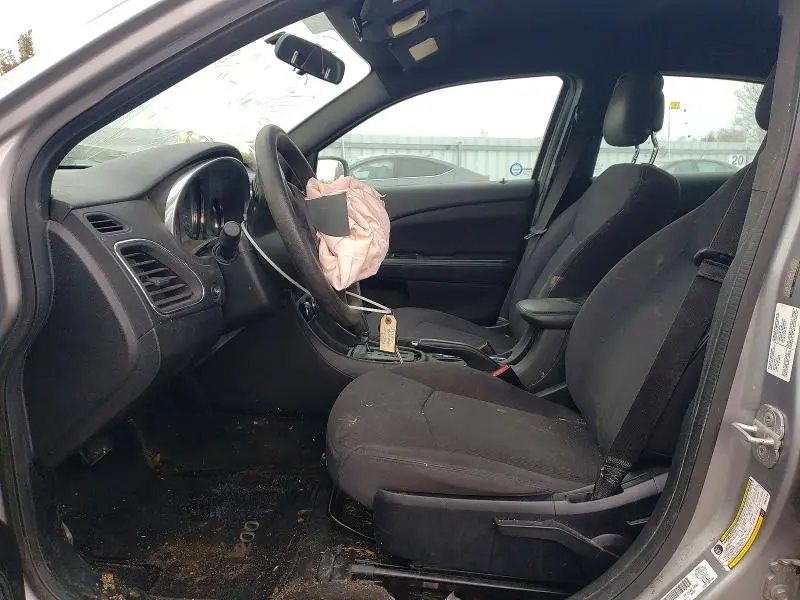 2013 CHRYSLER 200 LX  