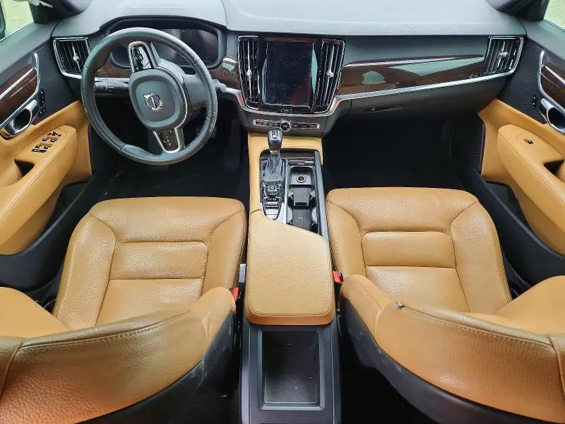 2019 VOLVO S90 T5 MOMENTUM  