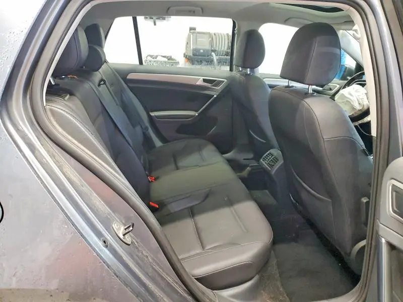 2015 VOLKSWAGEN GOLF   