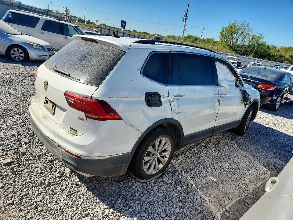2018 VOLKSWAGEN TIGUAN SE  