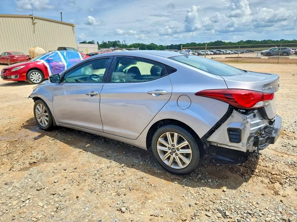 2015 HYUNDAI ELANTRA SE  