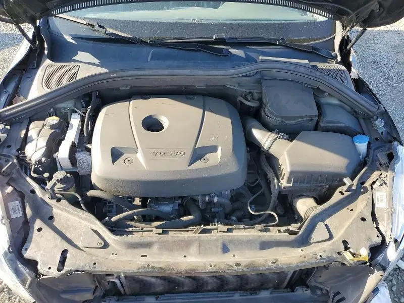 2017 VOLVO XC60 T5 DYNAMIC  