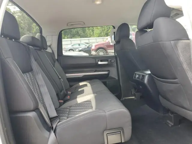 2018 TOYOTA TUNDRA CREWMAX SR5  