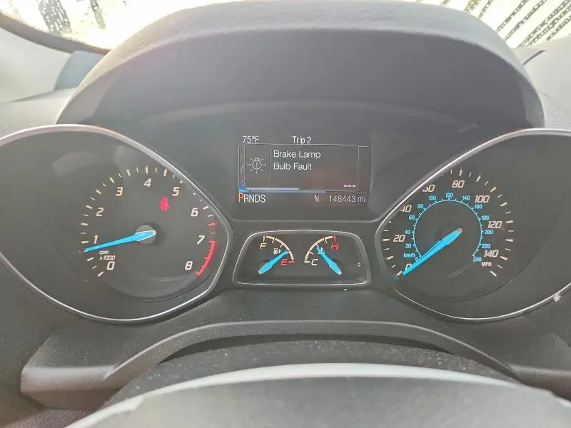2016 FORD ESCAPE SE  