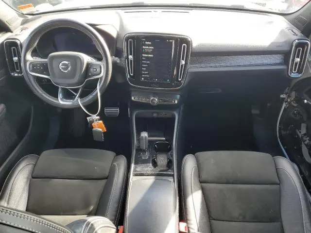 2021 VOLVO XC40 RECHARGE  
