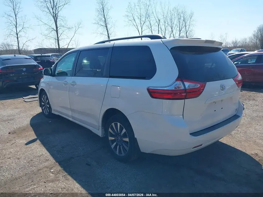 2019 TOYOTA SIENNA XLE 7 PASSENGER