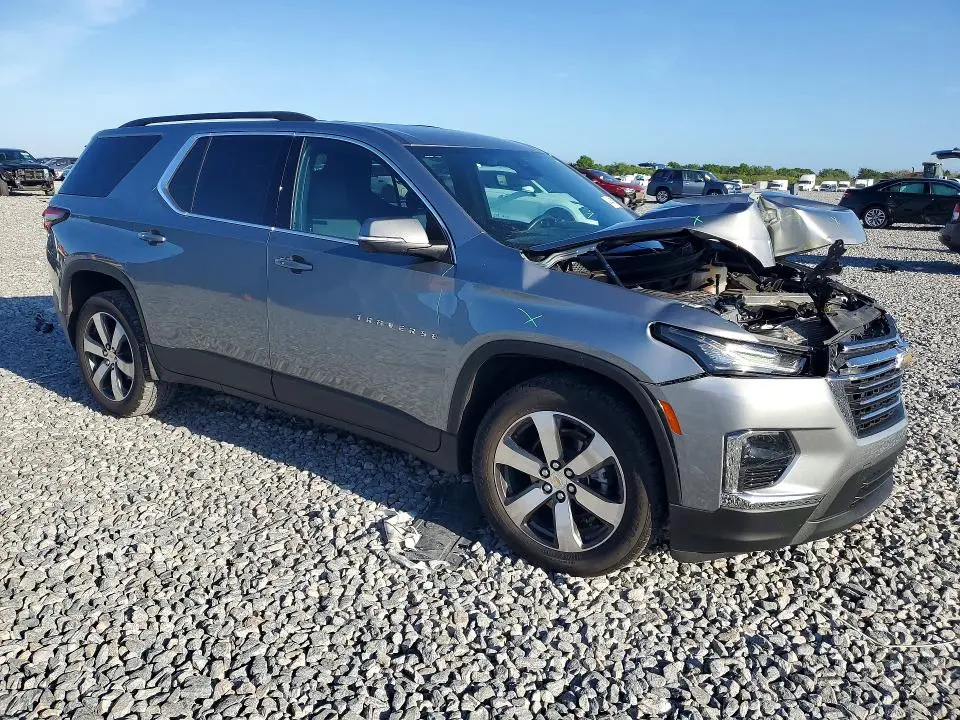 2023 CHEVROLET TRAVERSE LT  