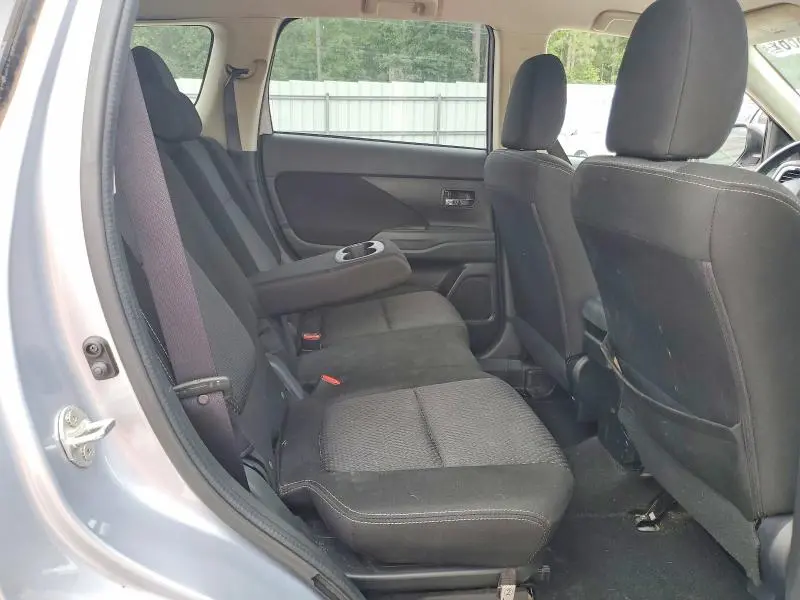 2017 MITSUBISHI OUTLANDER ES  