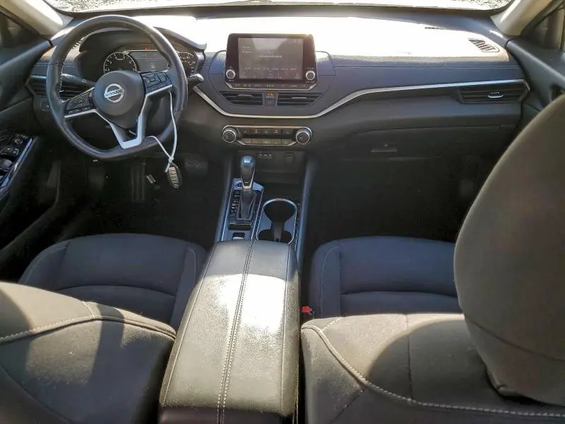 2021 NISSAN ALTIMA SV  