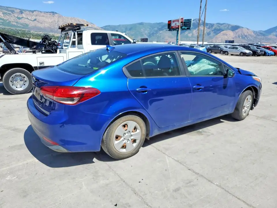 2018 KIA FORTE LX  