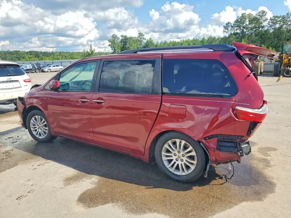 2017 TOYOTA SIENNA XLE PREMIUM 8-PASSENGER  