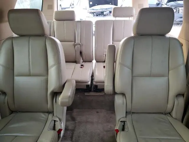 2011 CHEVROLET SUBURBAN K1500 LT  