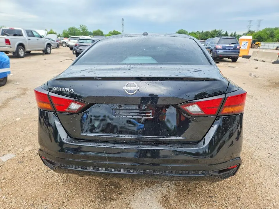 2025 NISSAN ALTIMA SV  