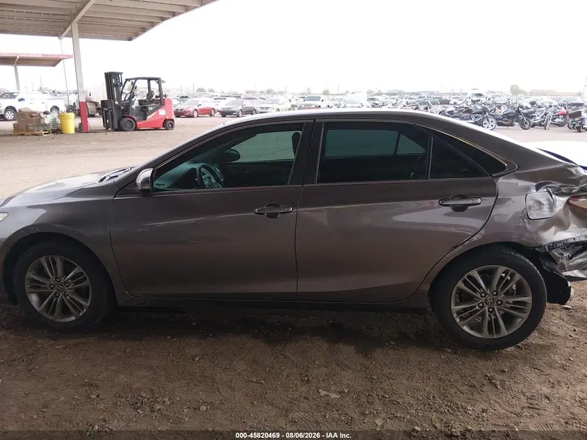2017 TOYOTA CAMRY SE