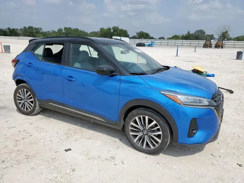 2021 NISSAN KICKS SR  
