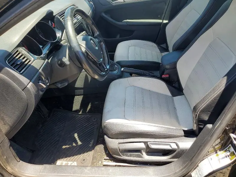 2016 VOLKSWAGEN JETTA SPORT  