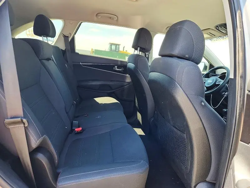 2017 KIA SORENTO LX V6  