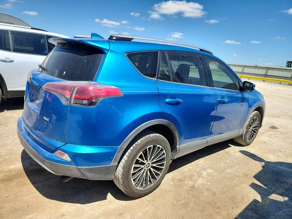 2017 TOYOTA RAV4 XLE  