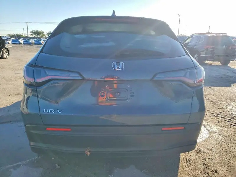 2025 HONDA HR-V LX  