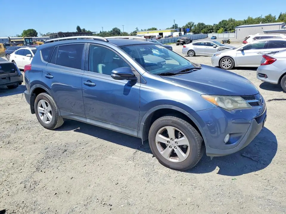 2013 TOYOTA RAV4 XLE  
