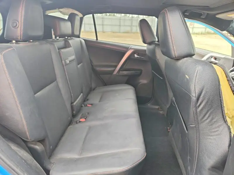 2018 TOYOTA RAV4 HV SE  