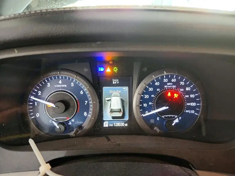 2015 TOYOTA SIENNA XLE 8-PASSENGER  