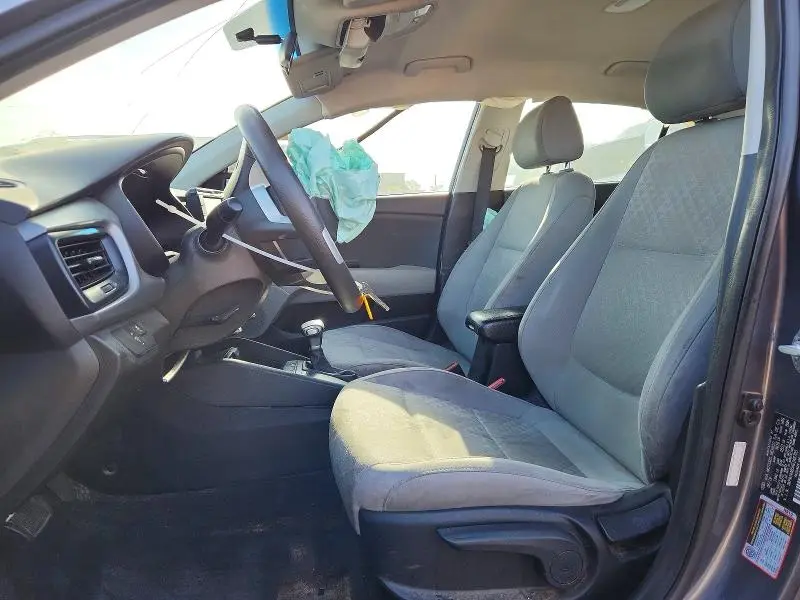2019 KIA RIO S  