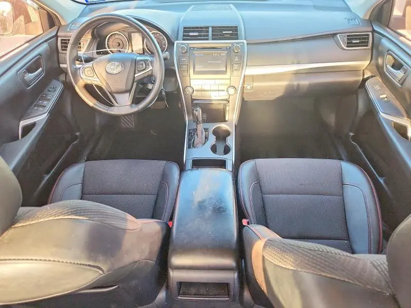 2017 TOYOTA CAMRY SE  