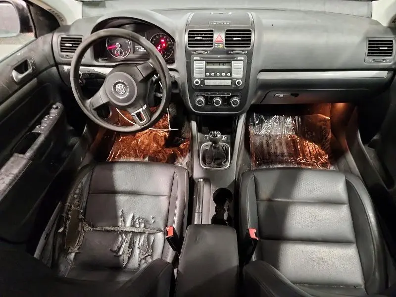 2010 VOLKSWAGEN JETTA LIMITED  