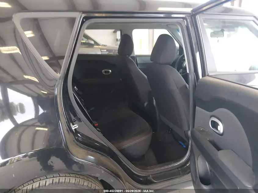 2016 KIA SOUL  