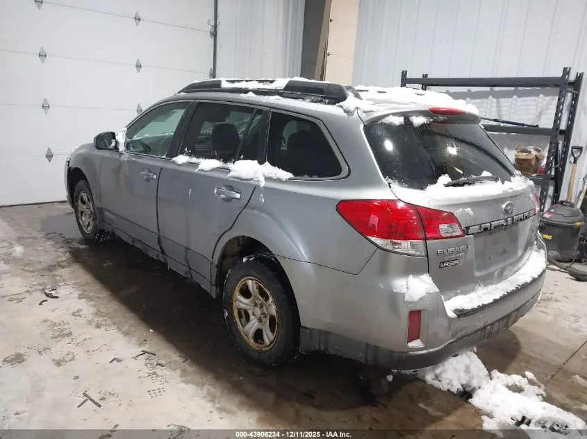 2010 SUBARU OUTBACK 2.5I LIMITED