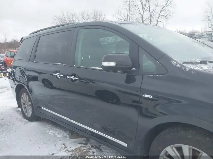 2019 TOYOTA SIENNA LIMITED PREMIUM 7 PASSENGER