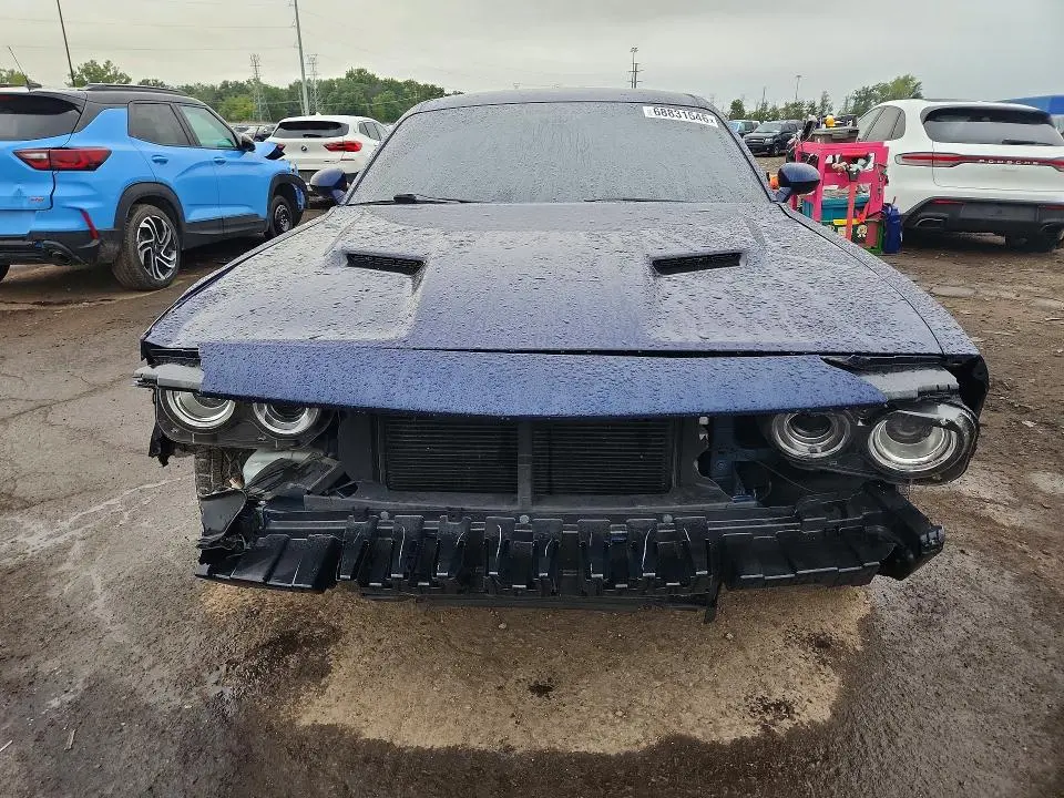 2016 DODGE CHALLENGER SXT  