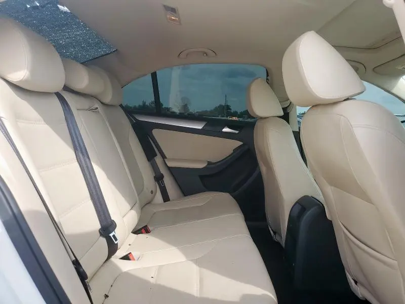 2017 VOLKSWAGEN JETTA SE