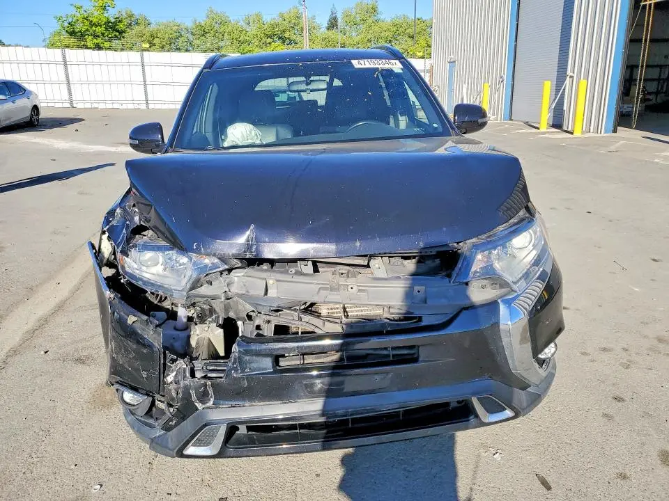 2019 MITSUBISHI OUTLANDER SE  