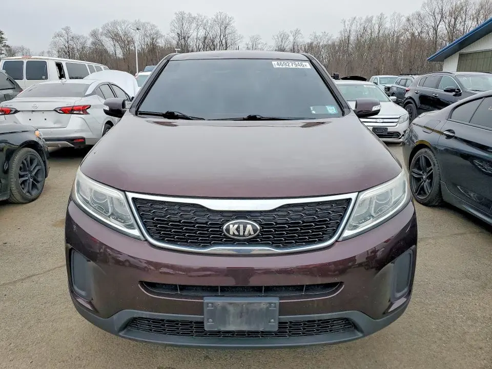2015 KIA SORENTO LX  