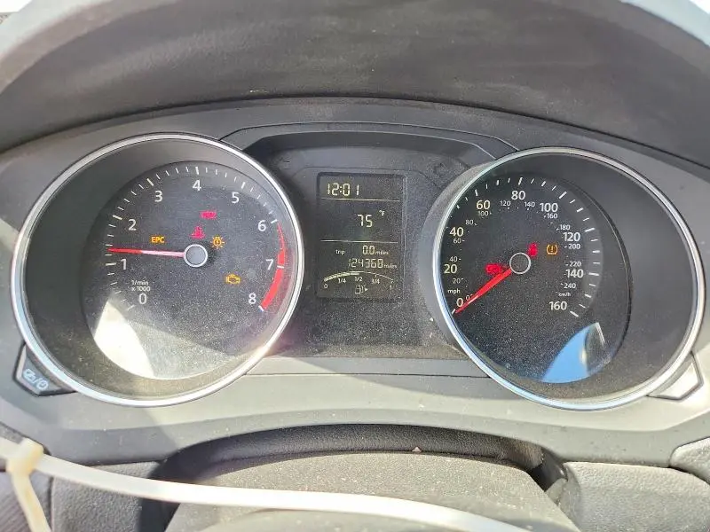 2015 VOLKSWAGEN JETTA   