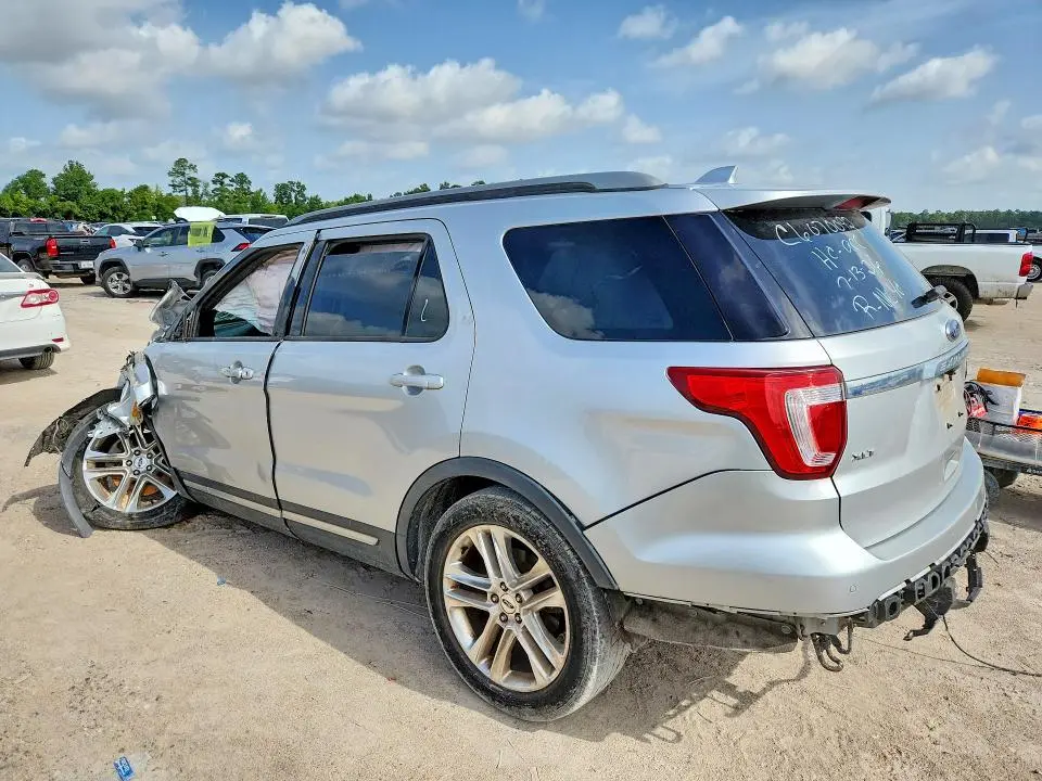 2017 FORD EXPLORER XLT  