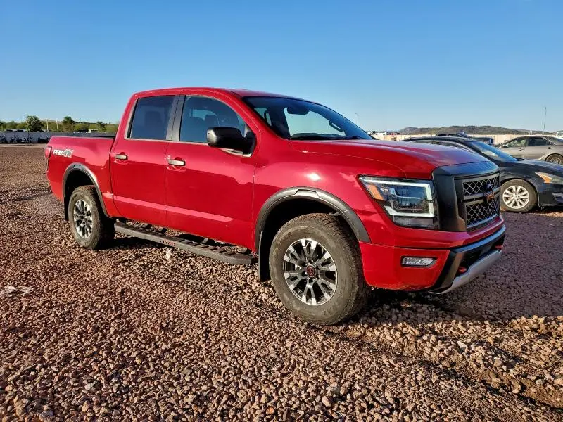 2024 NISSAN TITAN PRO-4X  