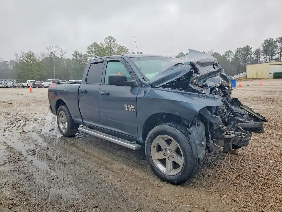 2015 RAM 1500 ST  