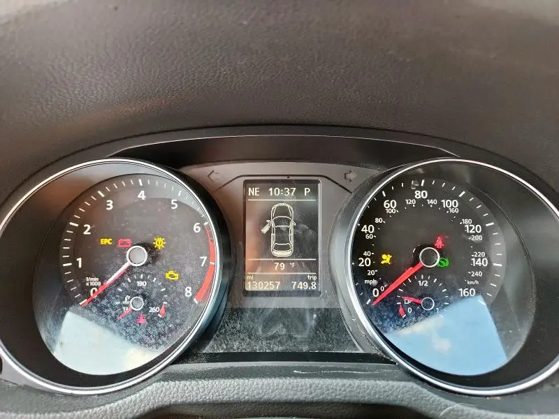 2016 VOLKSWAGEN PASSAT SE