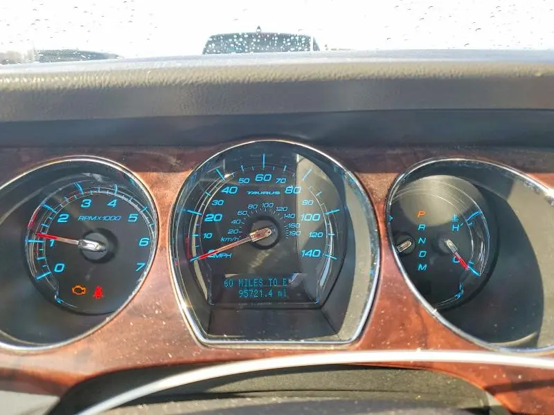 2010 FORD TAURUS LIMITED  