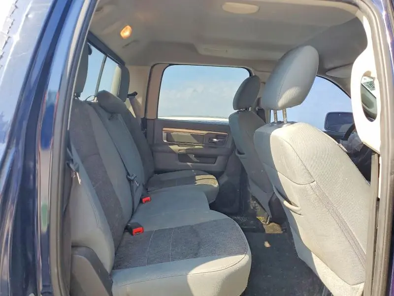 2016 RAM 1500 SLT  
