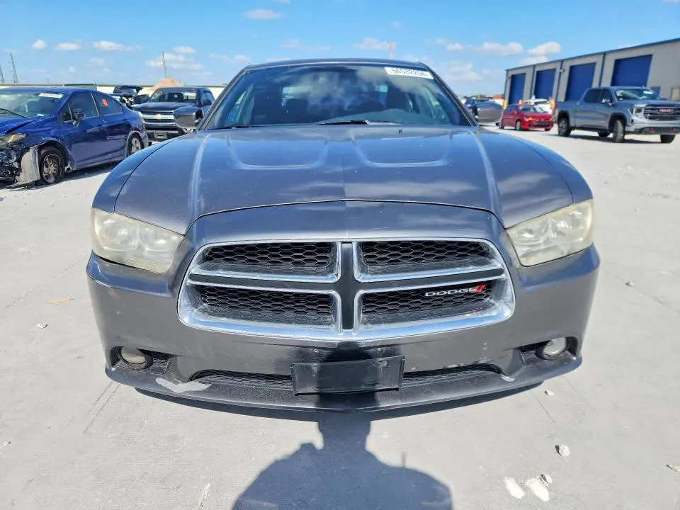 2012 DODGE CHARGER SE  