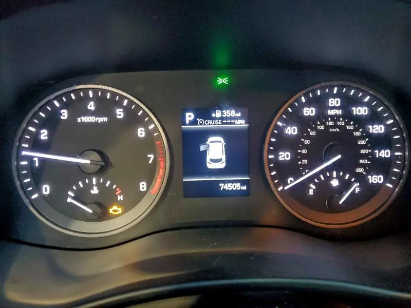 2021 HYUNDAI TUCSON SE  