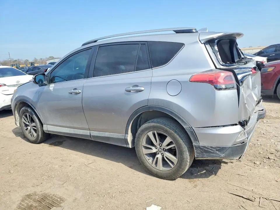 2017 TOYOTA RAV4 XLE  
